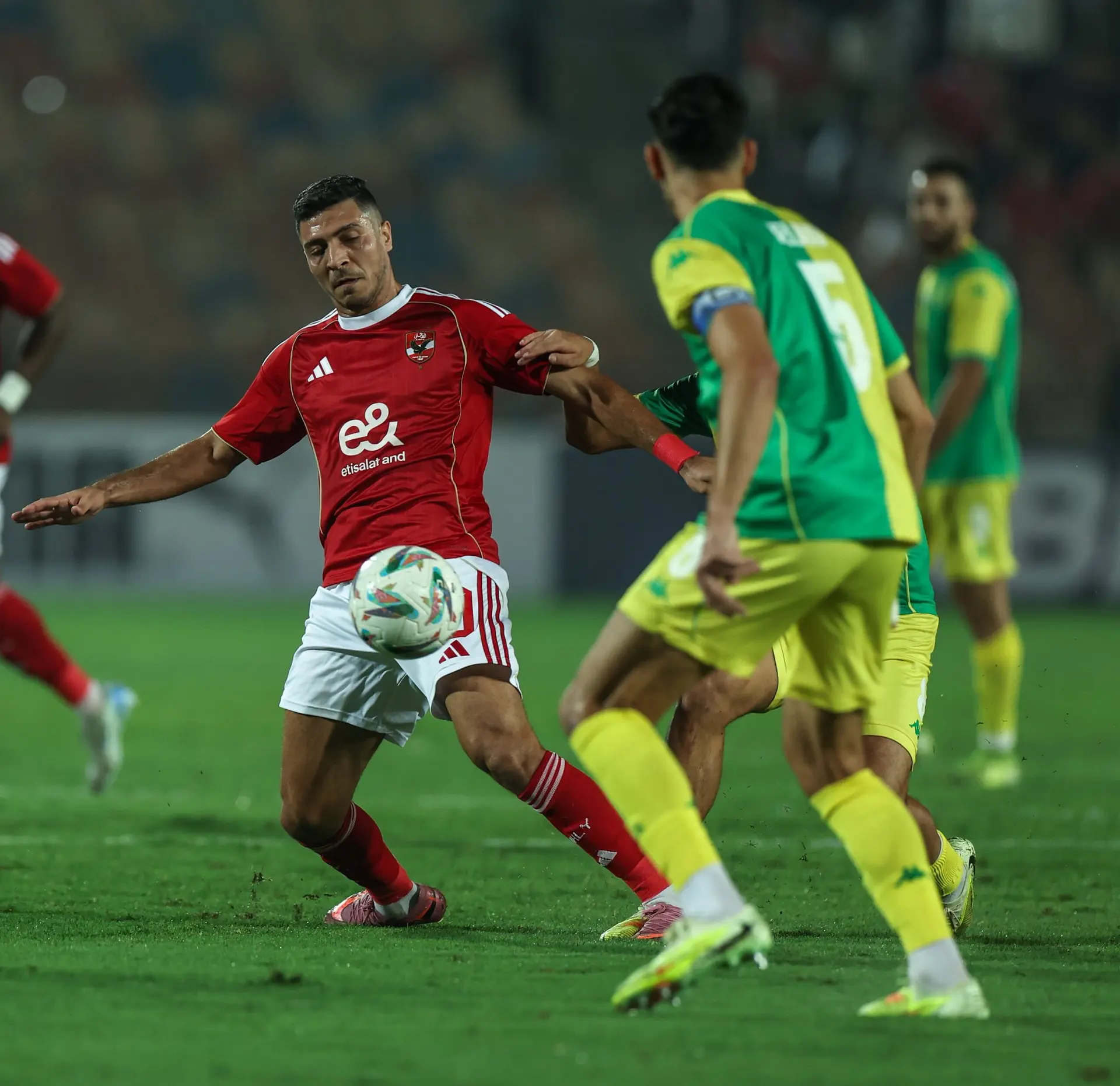 خبرة لاعبي الأهلي حسمت التفوق على شبيبة القبائل – كورة 999