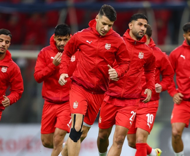 شباب بلوزداد يفتتح مشواره في الكونفدرالية بفوز على سينجادا الجزائري 2-0