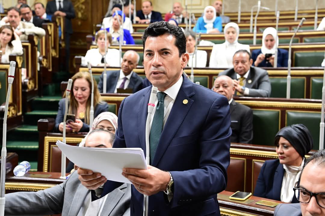 وزير الشباب والرياضة في ضيافة نادي الزمالك.. جولة داخل المتحف ورسائل تنسيق مستمرة