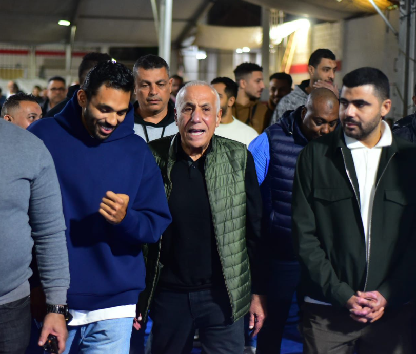 حسين لبيب يتفقد إجراءات التسجيل في العمومية العادية للزمالك قبل إغلاق باب الحضور