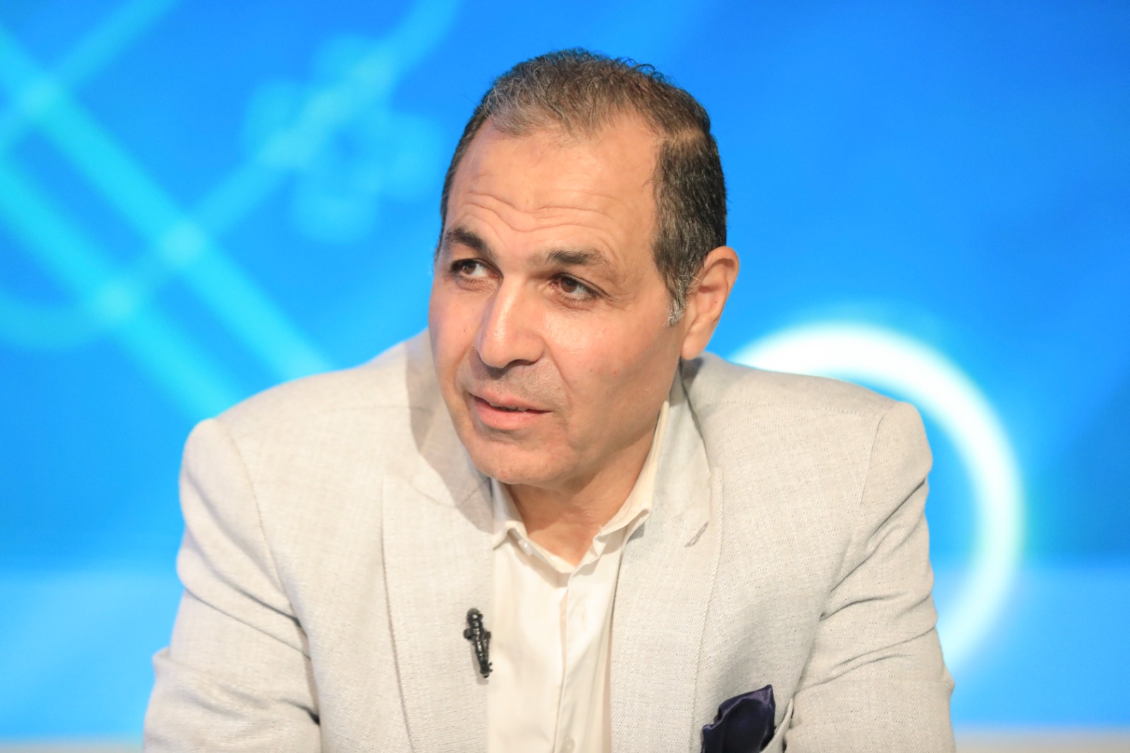 الأزمة فكر قبل ما تكون فلوس – كورة 999