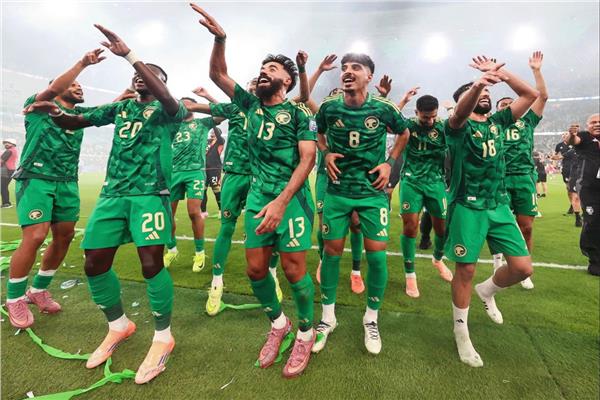 موعد مباراة السعودية وعُمان في كأس العرب 2025 والقنوات الناقلة – كورة 999