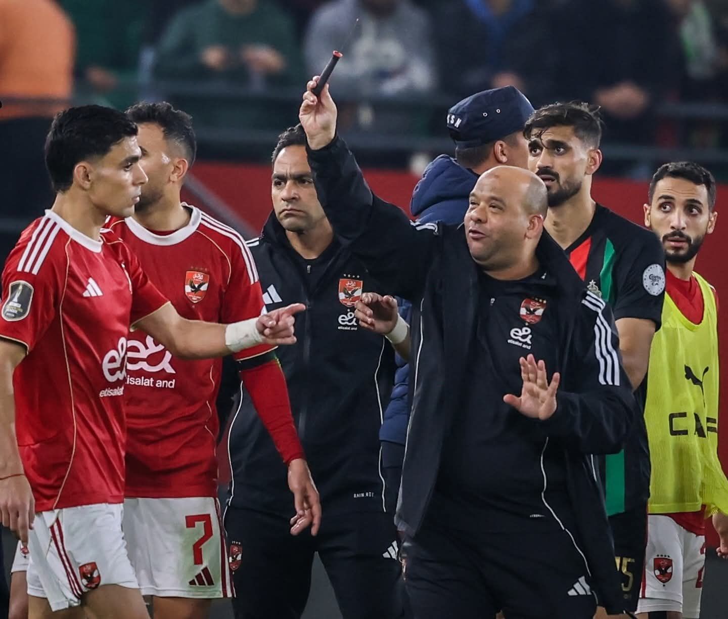 كاف يفتح تحقيقًا رسميًا في أحداث مباراة الأهلي والجيش الملكي – كورة 999