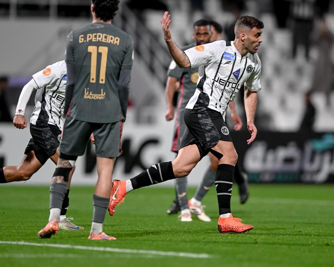 عبدالرزاق حمدالله يغيب عن الملاعب لشهرين بسبب تمزق في العضلة الخلفية – كورة 999