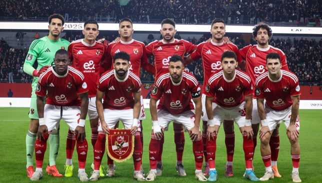 لاعب الأهلي يتلقى 5 عروض خليجية برواتب مضاعفة