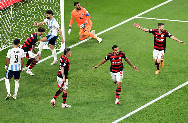 فلامنجو يتوج بلقب كأس التحدي بعد الفوز على بيراميدز – كورة 999