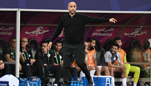 مدرب الجزائر يبرر التعادل مع السودان في كأس العرب