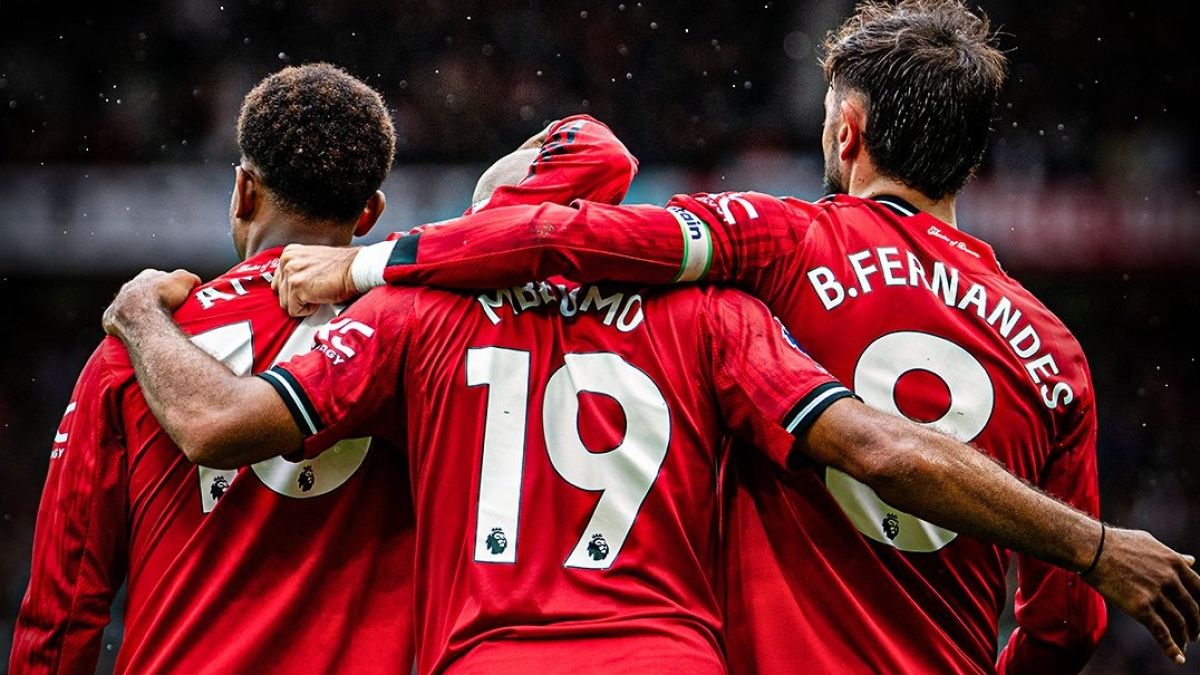 مانشستر يونايتد يتعثر على ملعبه بالتعادل مع وولفرهامبتون 1-1 – كورة 999