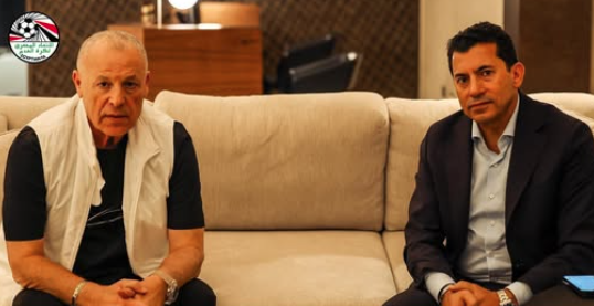 أبو ريدة يهنئ أشرف صبحي برئاسة المكتب التنفيذي لوزراء الشباب والرياضة العرب