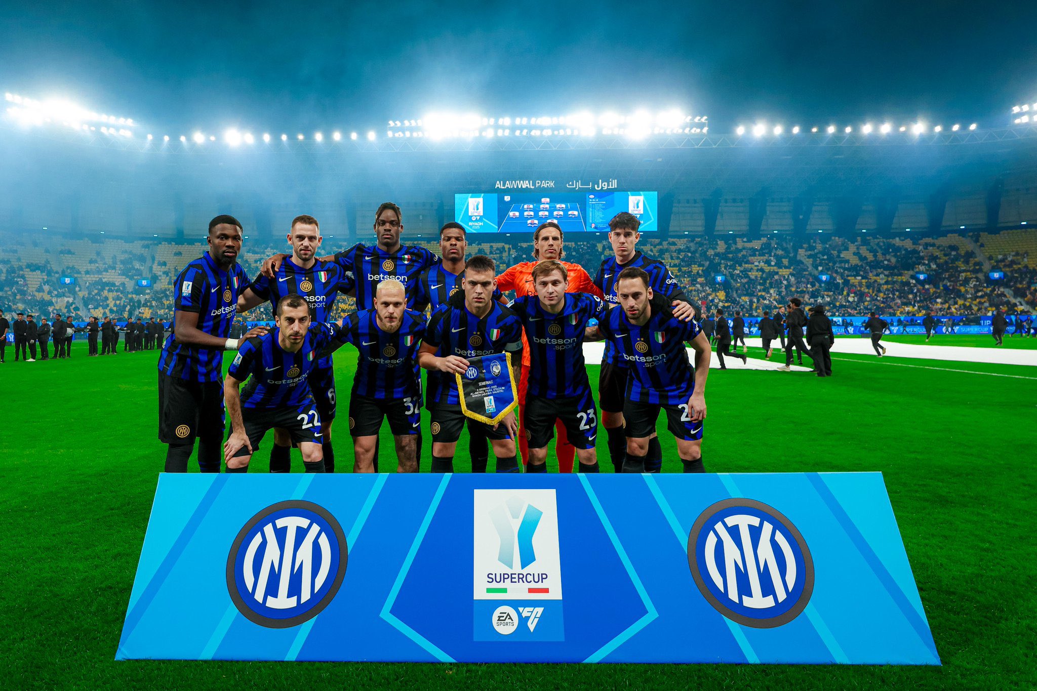 إنتر ميلان يتعادل مع فيورنتينا ويهدي منافسيه نقاطًا ثمينة في الكالتشيو