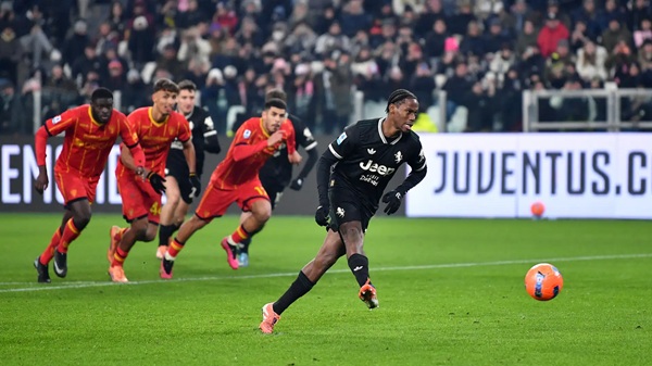 يوفنتوس يكتسح ساسولو بثلاثية ويعزز موقعه في المركز الرابع بالدوري الإيطالي