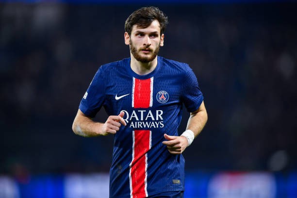 كفاراتسخيليا يغيب عن باريس سان جيرمان أسبوعين للإصابة – كورة 999