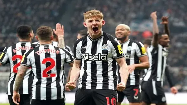 نيوكاسل يونايتد وباير ليفركوزن يتأهلان إلى ثمن نهائي دوري أبطال أوروبا