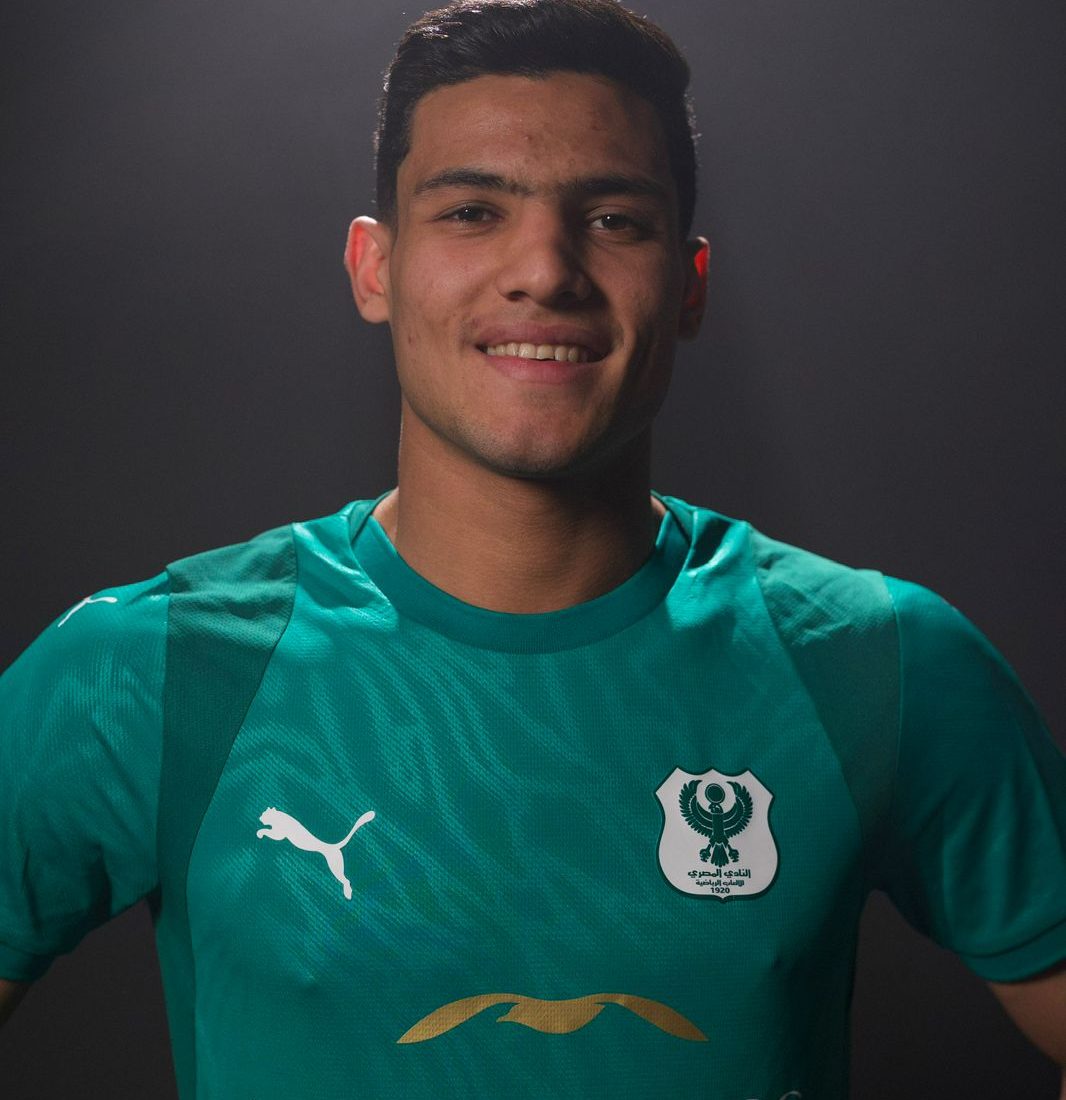 من القلعة الحمراء للنسور الخضر.. المصري يقدّم العش في مشهد يعبّر عن عراقة الكرة المصرية 