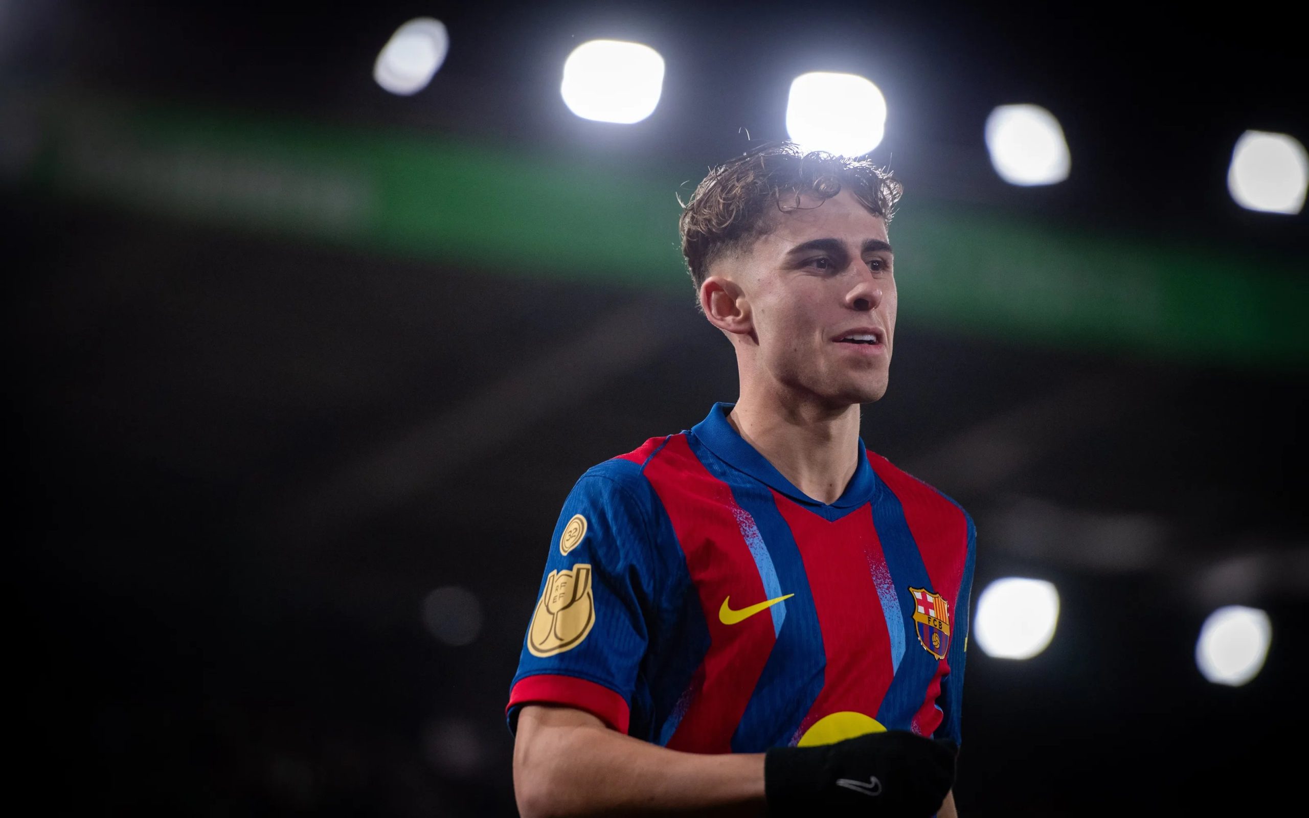 فيرمين لوبيز يشتعل مبكرًا ويصبح ثاني أكثر لاعبي برشلونة مساهمة تهديفية