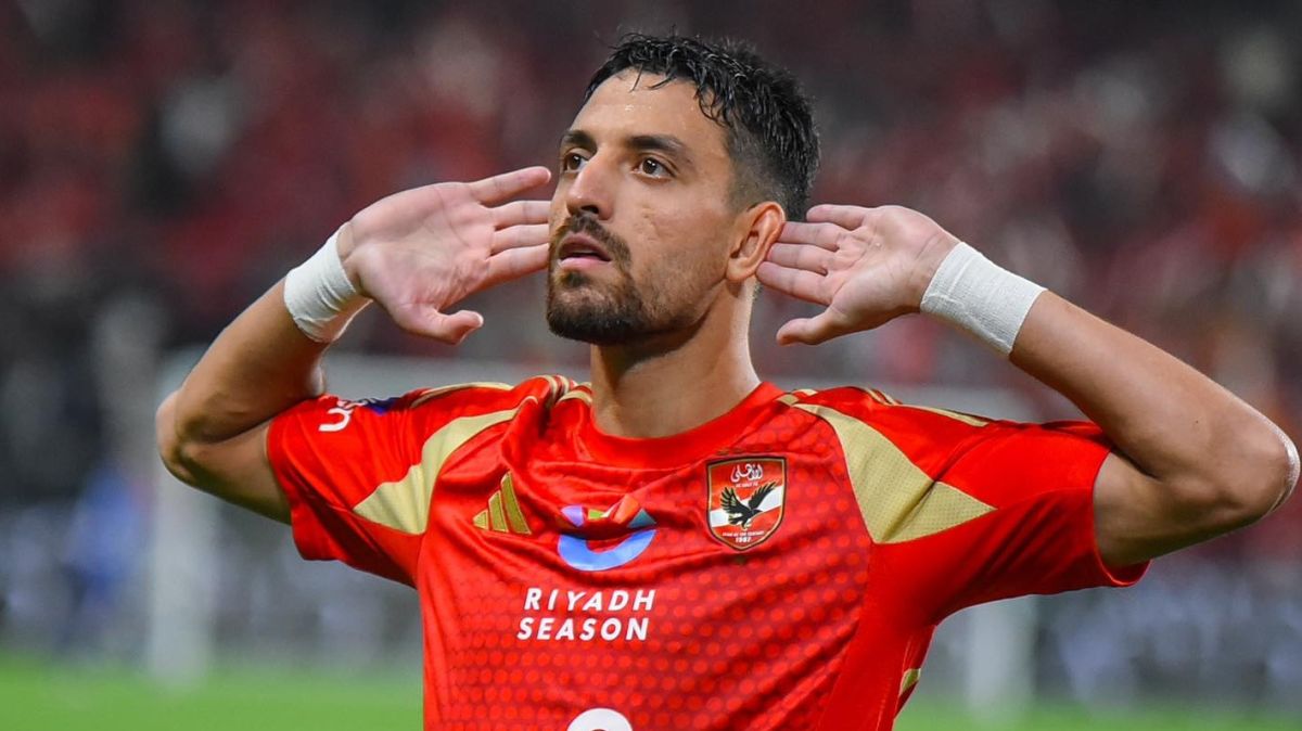 طاهر محمد طاهر يعود لتدريبات الأهلي الجماعية بعد تعافيه من الإصابة – كورة 999