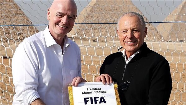 هاني أبو ريدة يهنئ إنفانتينو بمرور 10 أعوام على رئاسته فيفا – كورة 999