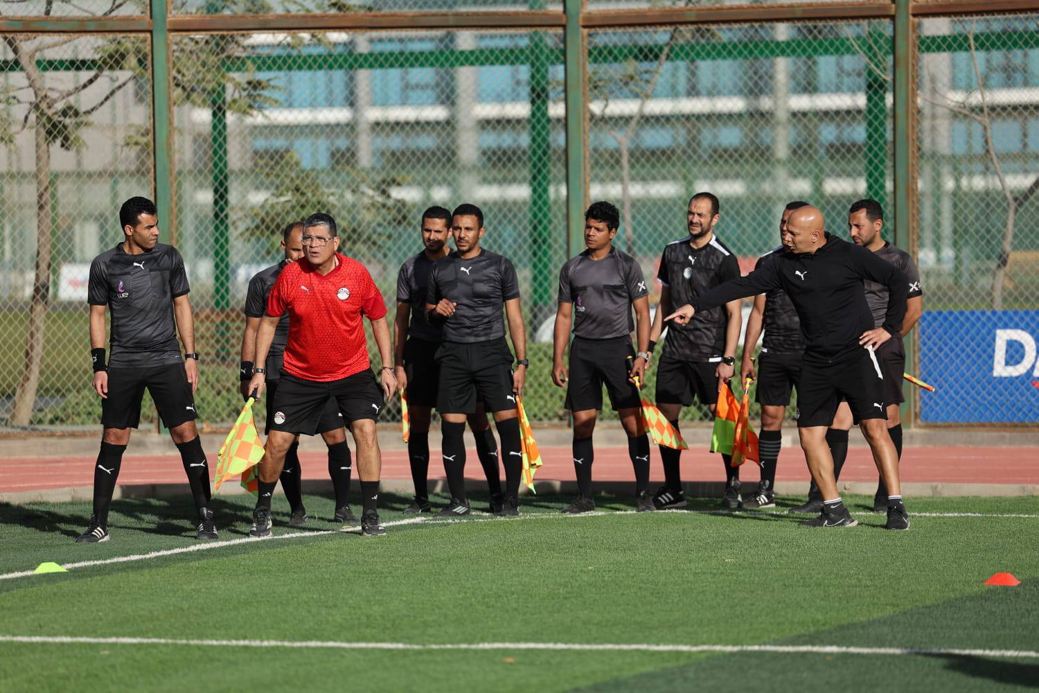 أوسكار رويز يقود تدريبًا عمليًا لـ20 حكمًا بمركز المنتخبات الوطنية – كورة 999