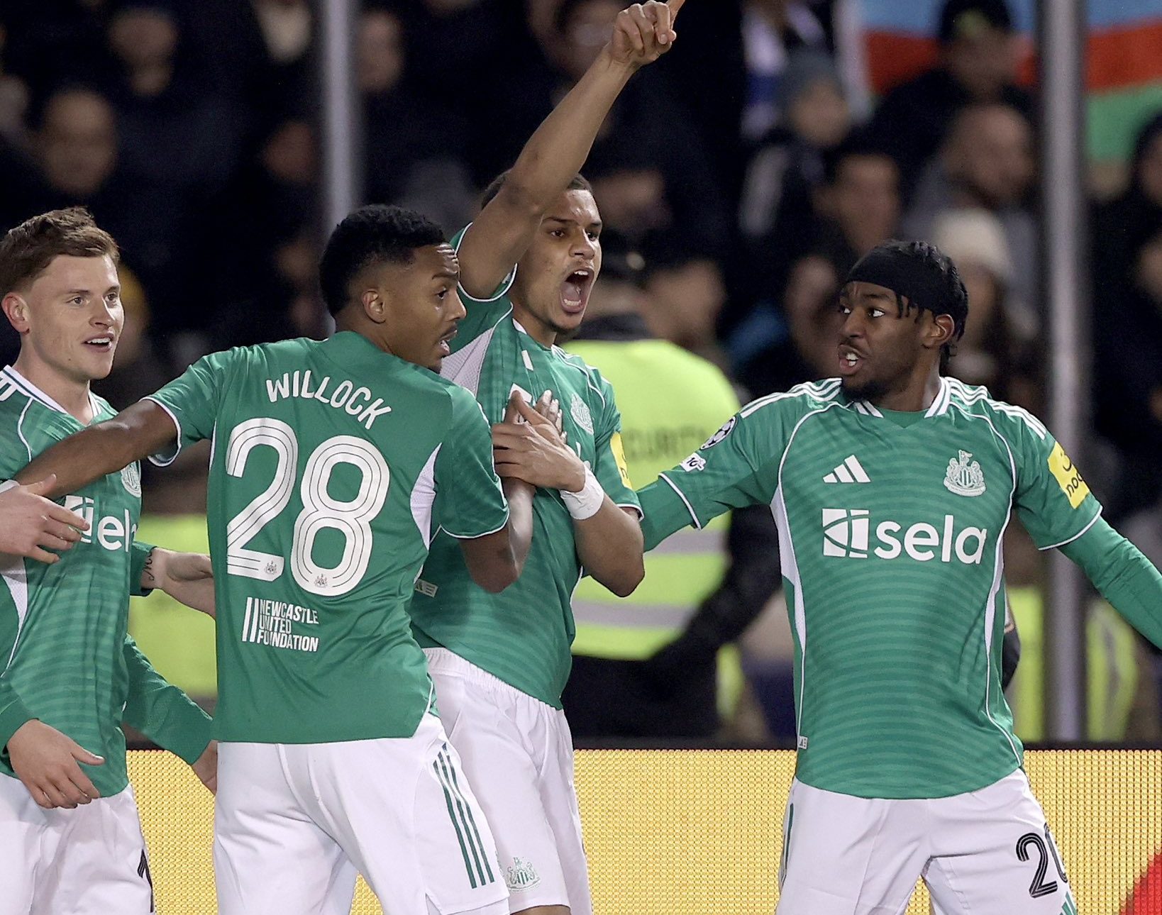 نيوكاسل يهزم كاراباخ 6-1 في دوري أبطال أوروبا – كورة 999