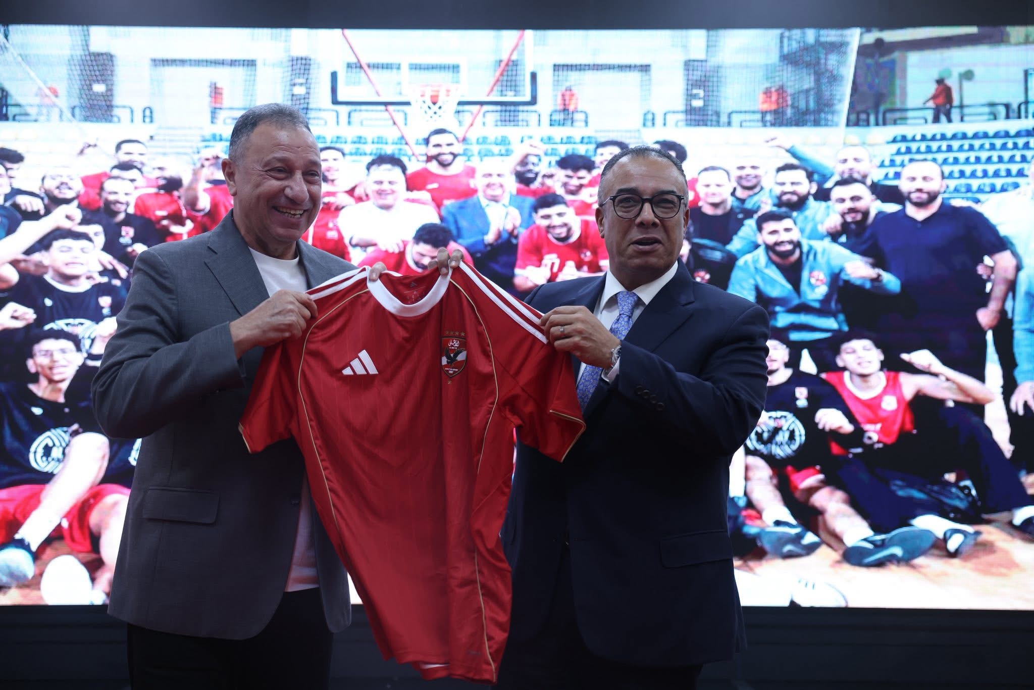 رئيس اتحاد السلة يهنئ الأهلي بعد التتويج بلقب دوري المرتبط – كورة 999