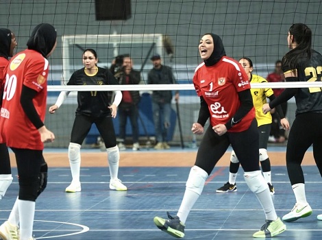 سيدات طائرة الأهلي يواصلن التألق بثلاثية نظيفة أمام سبورتنج في سوبر مصر