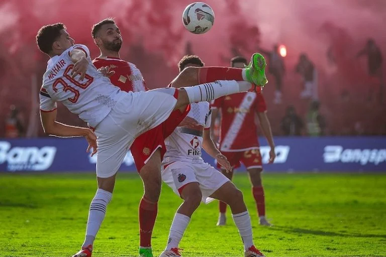 طاقم تحكيم مصري يدير مباراة الوداد وأولمبيك آسفي في الكونفدرالية – كورة 999