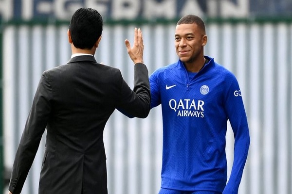 باريس سان جيرمان يغلق ملف مبابي ويؤكد سداد 61 مليون يورو تنفيذًا لحكم المحكمة