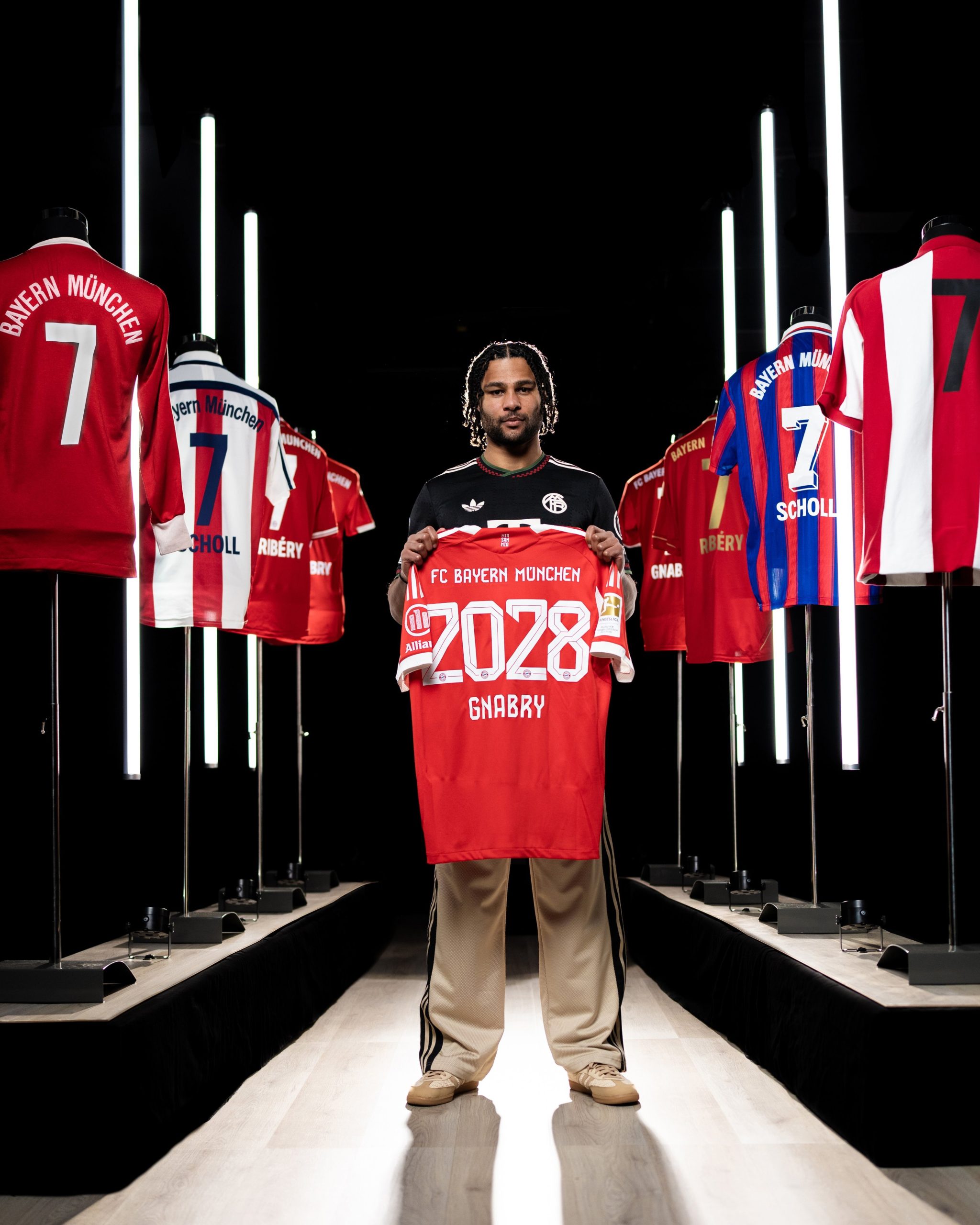 بايرن ميونخ يعلن تجديد عقد جنابري حتى 2028 – كورة 999