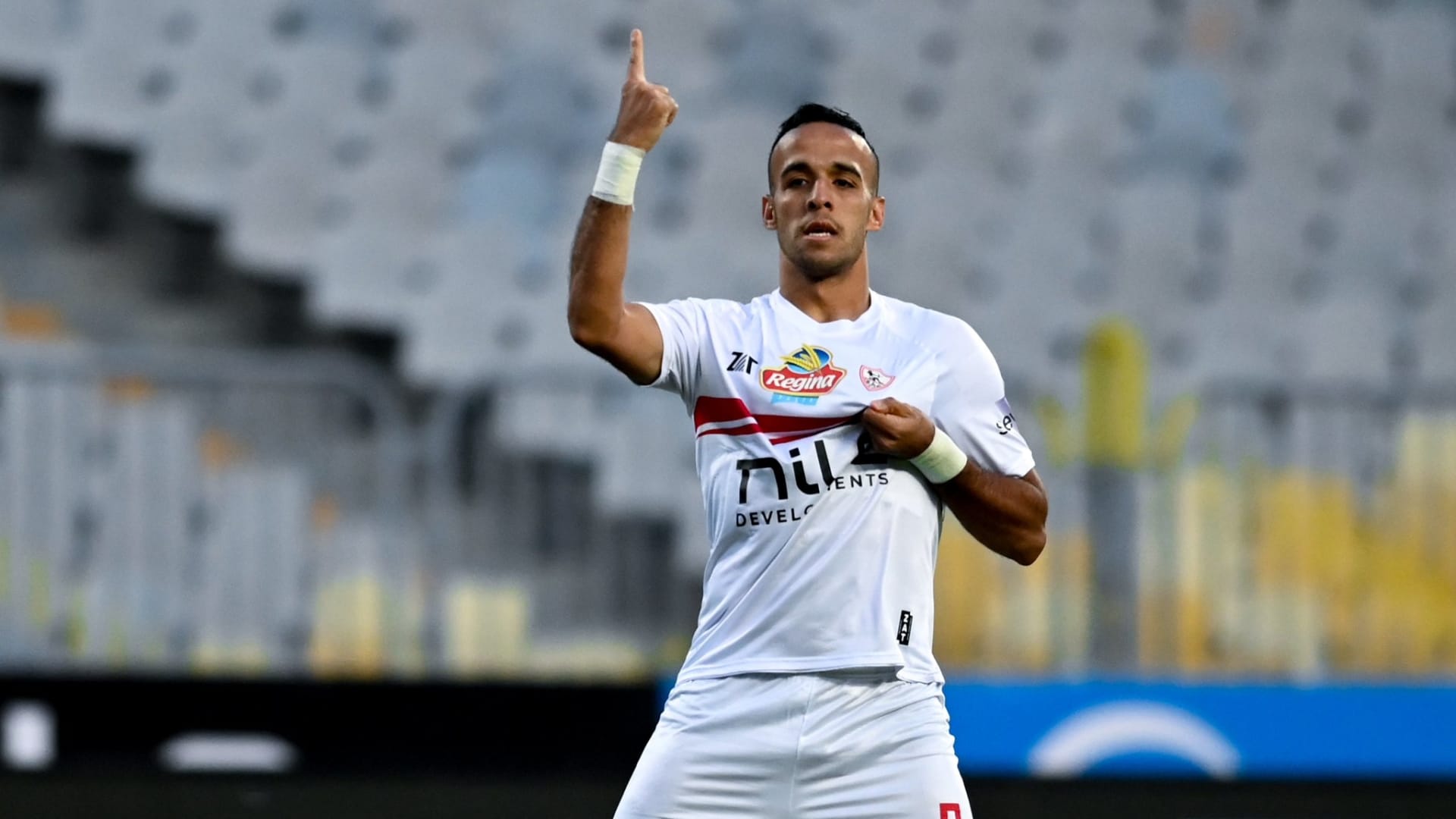 بشير التابعي يهاجم أحمد بلال بسبب ناصر منسي: مكوناتك الجسمانية كانت غلط