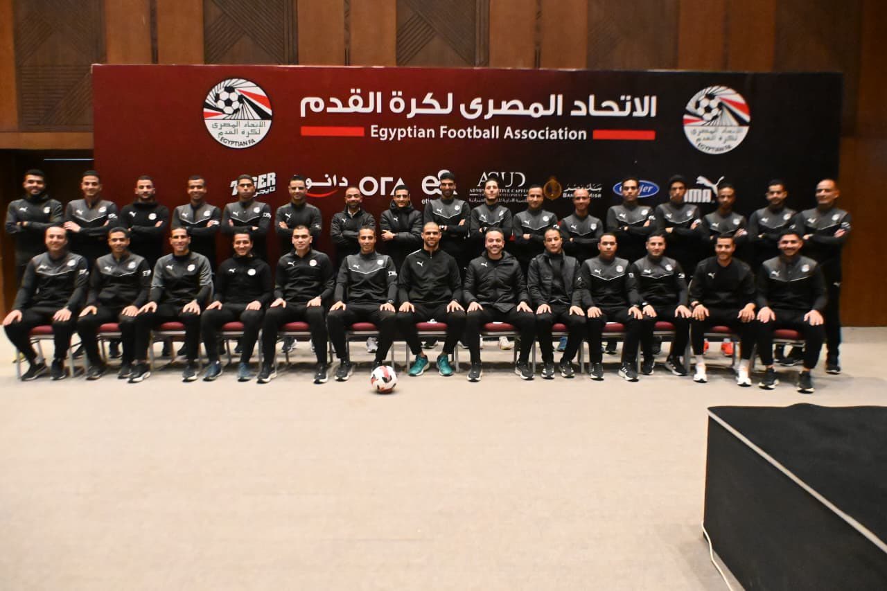 لجنة الحكام تسلم الشارة للحكام الدوليين – كورة 999