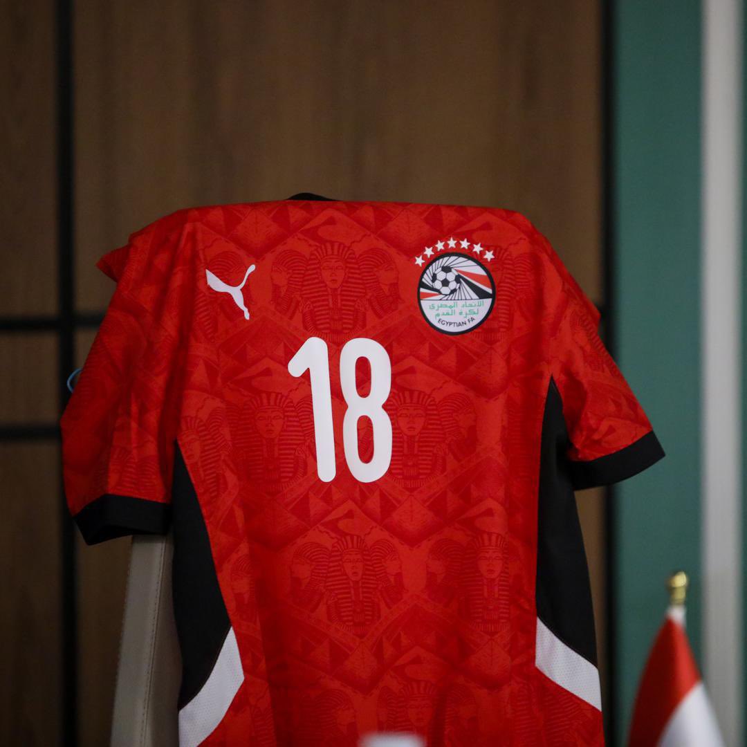 منتخب مصر للناشئين يرتدي الزي التقليدي أمام المغرب في تصفيات شمال إفريقيا