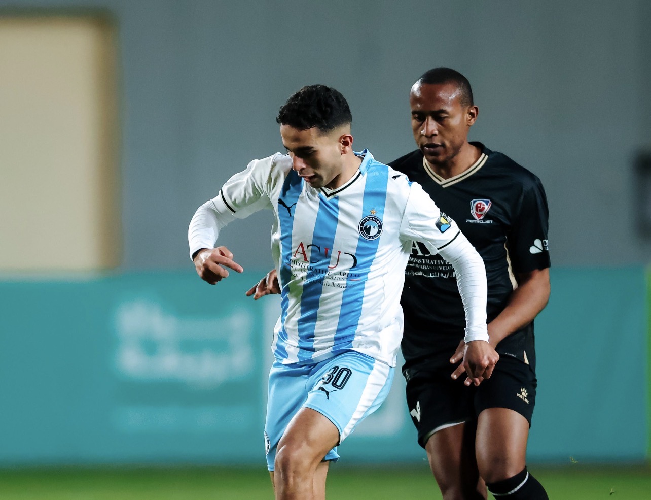 اتصال هاتفي من رئيس اتحاد الكرة للاطمئنان على محمد حمدي بعد إصابته في الكأس