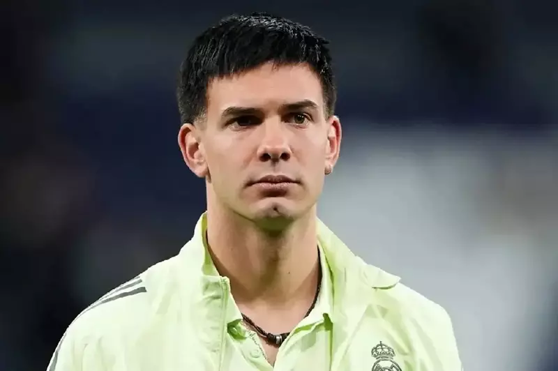 ريال مدريد يجهز إعارة أوروبية لماستانتونو – كورة 999