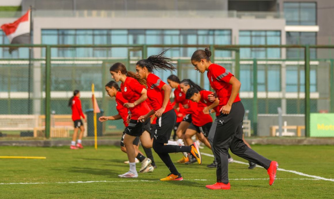 انطلاق معسكر منتخب مصر للكرة النسائية استعدادًا لوديتى السعودية – كورة 999