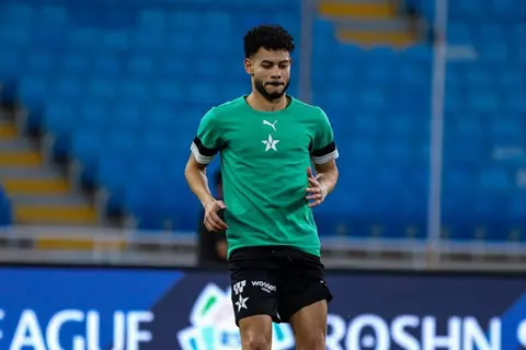 إصابة نبيل عماد دونجا خلال مباراة النجمة والنصر في الدوري السعودي – كورة 999