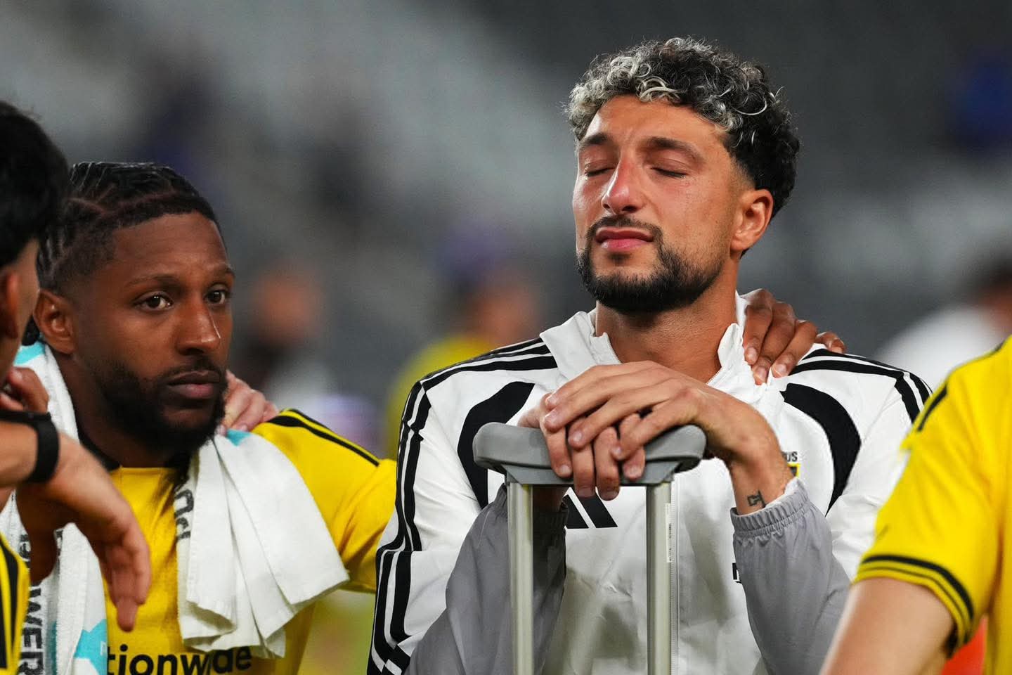 وسام أبو علي يعلن إصابته بقطع في الرباط الصليبي والغضروف – كورة 999