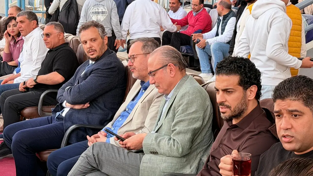 وزير الرياضة التركي وسفير بلاده بالقاهرة يتابعان مباراة بيراميدز وإنبي