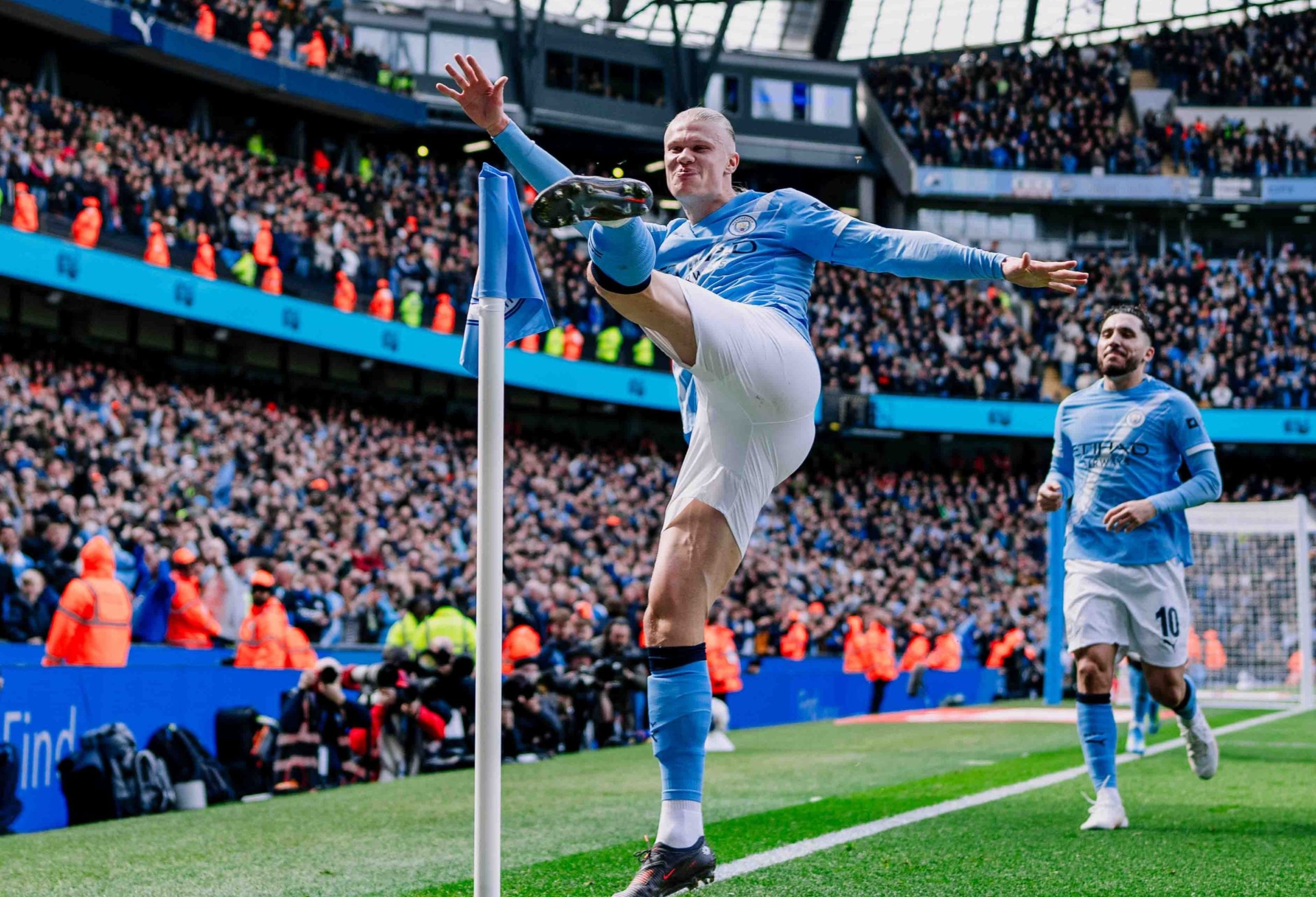 بمشاركة مرموش.. ليفربول يسقط برباعية أمام مانشستر سيتي وصلاح يهدر ركلة جزاء