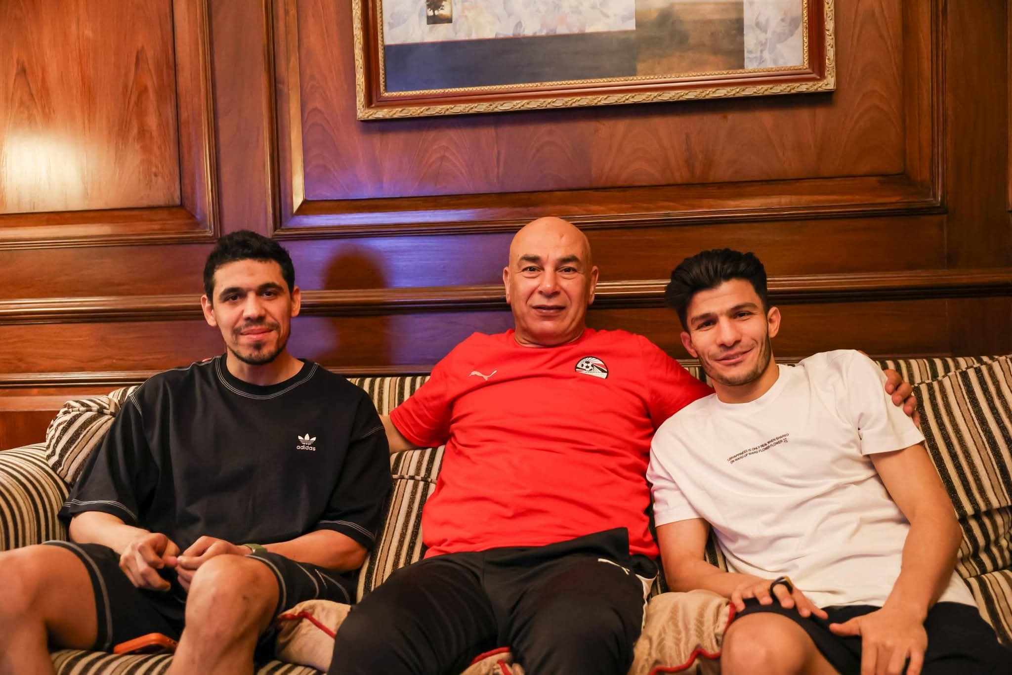 حسام حسن يستقبل محمد حمدي وإسلام عيسى في معسكر المنتخب – كورة 999