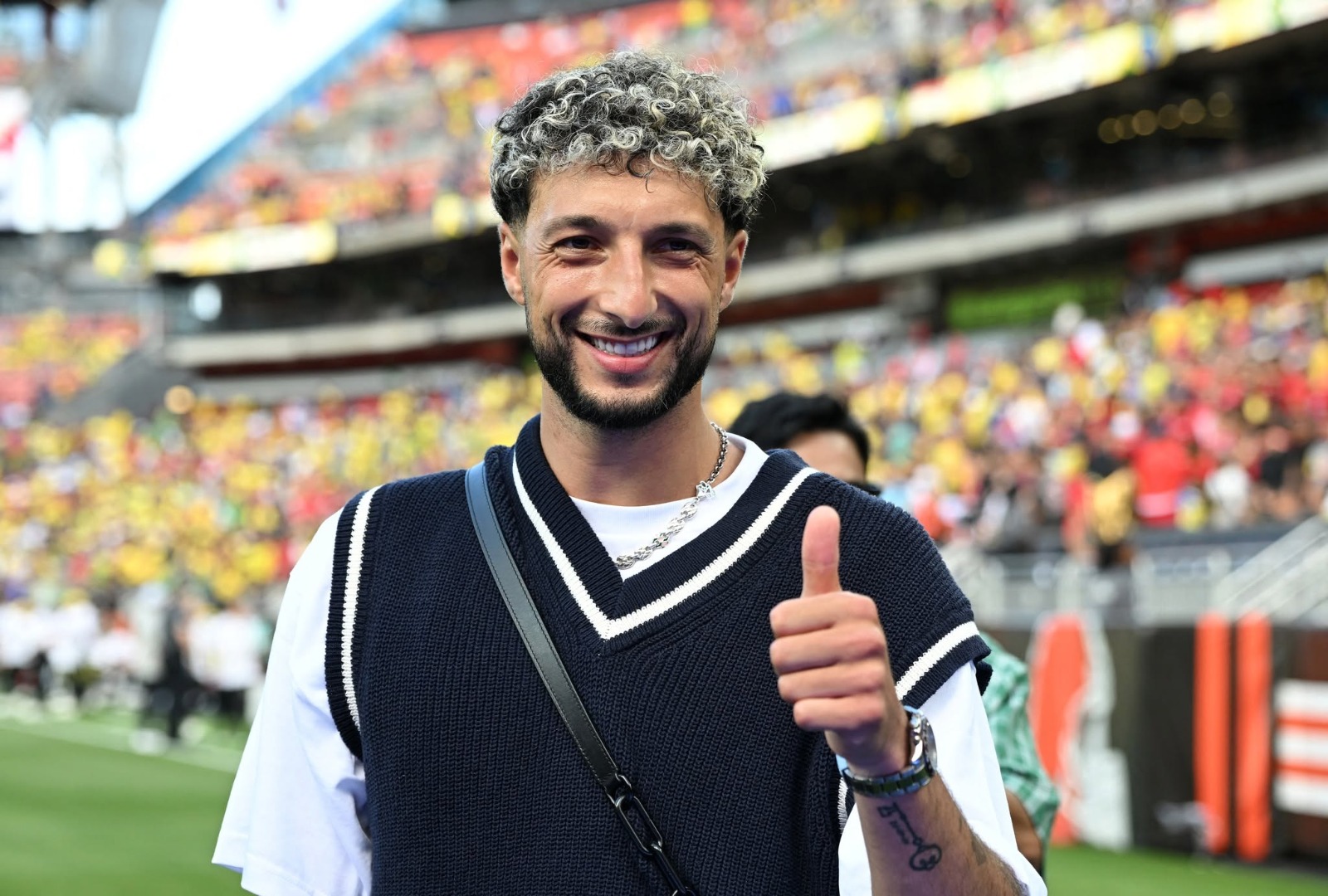 وسام أبو علي يساند منتخب مصر من المدرجات في ودية البرازيل – كورة 999